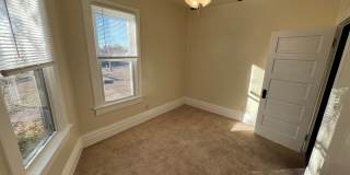 3 Bedroom, 1 Bathroom Single Family House Downtown Gallery 19