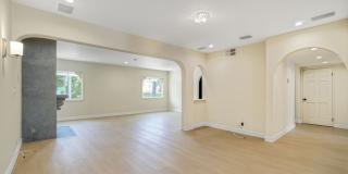 209 N Doheny Dr Gallery 9