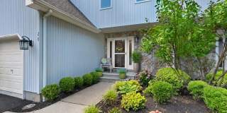 28 Hickory Lane Gallery 1