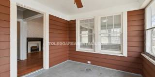 4138 N Lockwood Ave Upper Gallery 6