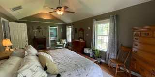 FULLY FURNISHED 4 BEDROOM, WALKOUT BASEMENT - SHORT TERM 6 MONTH RENTAL AVAILABLE IN OZARK! Gallery 18