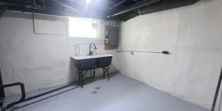 Large Single Family Five Bedroom Home! Large Single Family Five Bedroom Home! Gallery 32