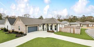 Exquisite 5-Bedroom Home in Denham Springs with Premium Features Gallery 1