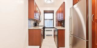 41-12 41st St Gallery 1