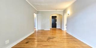 2112 W Ainslie Gallery 4