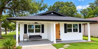 Beautifully Upgraded 3-Bedroom Cottage Home in Fernandina Beach, FL Gallery 1