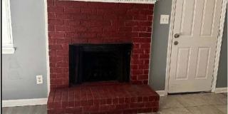 Room in 3 Bedroom Home at River Park Dr Gallery 9
