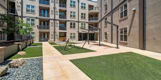 2785 Speer Gallery 44