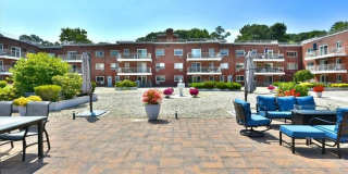 320 E Shore Road Gallery 17
