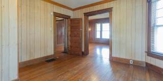 Large Centrally Located Home for Rent! Gallery 17