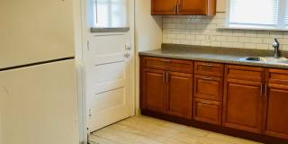 Gorgeous 3-Bedroom Townhome in Lawncrest! Available NOW! Gallery 11