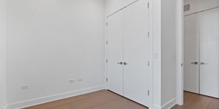 6 N Bishop Street Gallery 32