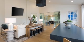 ORA Gallery 22