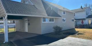 Renovated Pennsbury School District 4 bedroom 2 bath in North Park in Levittow PA Falls Twp.  Large Lot Gallery 1