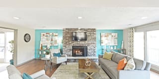 Copper Pointe Gallery 18