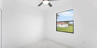 1236 NW 25th Place Gallery 21