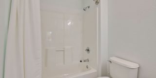 Excellent 2 Bed 2 Bath Condo - Completely Remodeled! Gallery 43