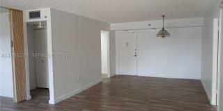 1300 Saint Charles Pl Gallery 1