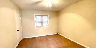 Large House with A/C, deck, updated kitchen, laundry, pet friendly September 1st Gallery 23