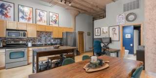 521 S 7th Street Gallery 3
