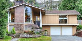 4bd/2.5ba Bellevue Home 4bd/2.5ba Bellevue Home Gallery 1