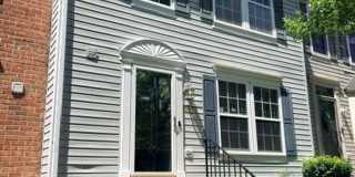 2 Bedroom Garage Townhouse in Cromwell Fountain, Glen Burnie Gallery 1