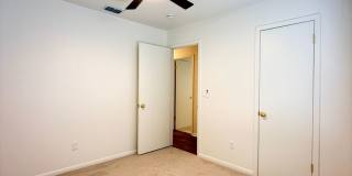 Beautiful 4 Bedroom 1.5 Bath - City View ISD Gallery 26