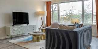 Shirlington House Gallery 6