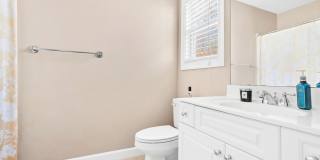 Beautiful 2 bedroom 2.5 bath Townhome in Carrboro Gallery 15