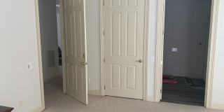 Room in 4 Bedroom Home at Presidents Dr Gallery 19