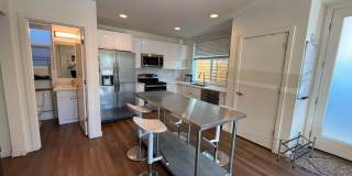 Fully Furnished - 9 Bed 3 Bath U-District Home! Gallery 10