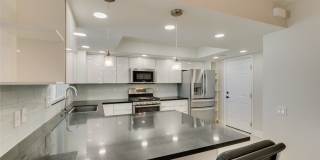 5046 Schumann Drive Gallery 17