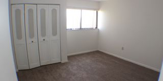 2/2 Condo with Marina and River Views-Includes cable and water Gallery 10
