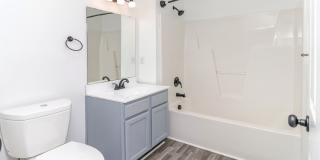 The Oaks Apartments Gallery 13