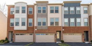 42482 DOGWOOD GLEN Square Gallery 1