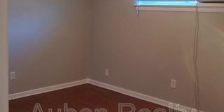 3329 Pinewood Avenue Gallery 7