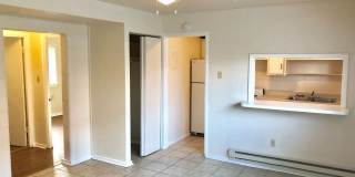 Maple Court Apartments - Where City Convenience Meets Neighborhood Charm! Gallery 6