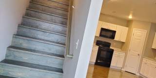 2 bed, 1.5 bath Townhouse Gallery 1