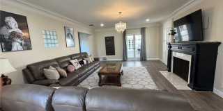 113 North Doheny Drive Gallery 8