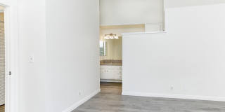 Remodeled 3 Bed Penthouse Condo Gallery 10