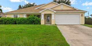 Great location near shopping and schools 3 Bedroom 2 bath with Oversized Den/Media/4th Bedrm Great location near shopping and schools 3 Bedroom 2 bath with Oversized Den/Media/4th Bedrm Gallery 1