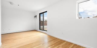125 BERGEN Street Gallery 6