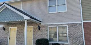 2 bed 2.5 bath in Stockbridge! Gallery 1