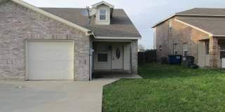 Beautiful 3 bedroom Duplex for Rent in Princeton! Gallery 1