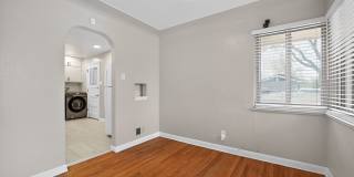 Charming 3BR House in Aurora Gallery 7