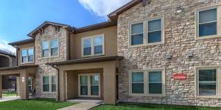 Summit at Hirsch Road - Affordable Housing Gallery 1
