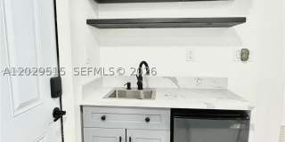 170 NE 60th St Gallery 5