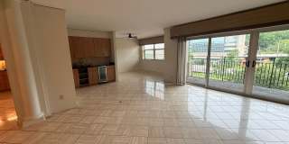 2 Bedroom/ 2 Bath condo on West End, 1 assigned covered parking spot, Small Storage Space included, Secured Entry Gallery 4