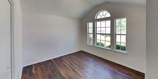 A Very Beautiful and Spacious 3 Bedroom Home in Mustang School District Gallery 9