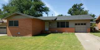 3/1 1/2/1 With CH/A located close to THS school Gallery 1